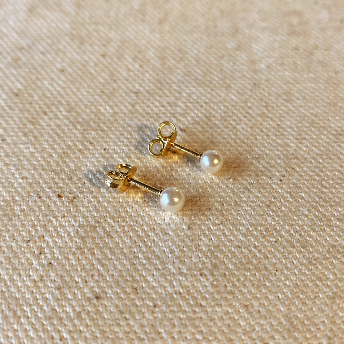 Classic Pearl Studs